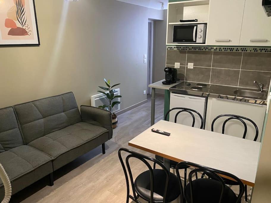 Appartement 4 - Hyper Centre - 1 A 4 Personnes Douai Exteriör bild